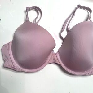 Victoria’s Secret Lightly Lined Demi Bra 36C